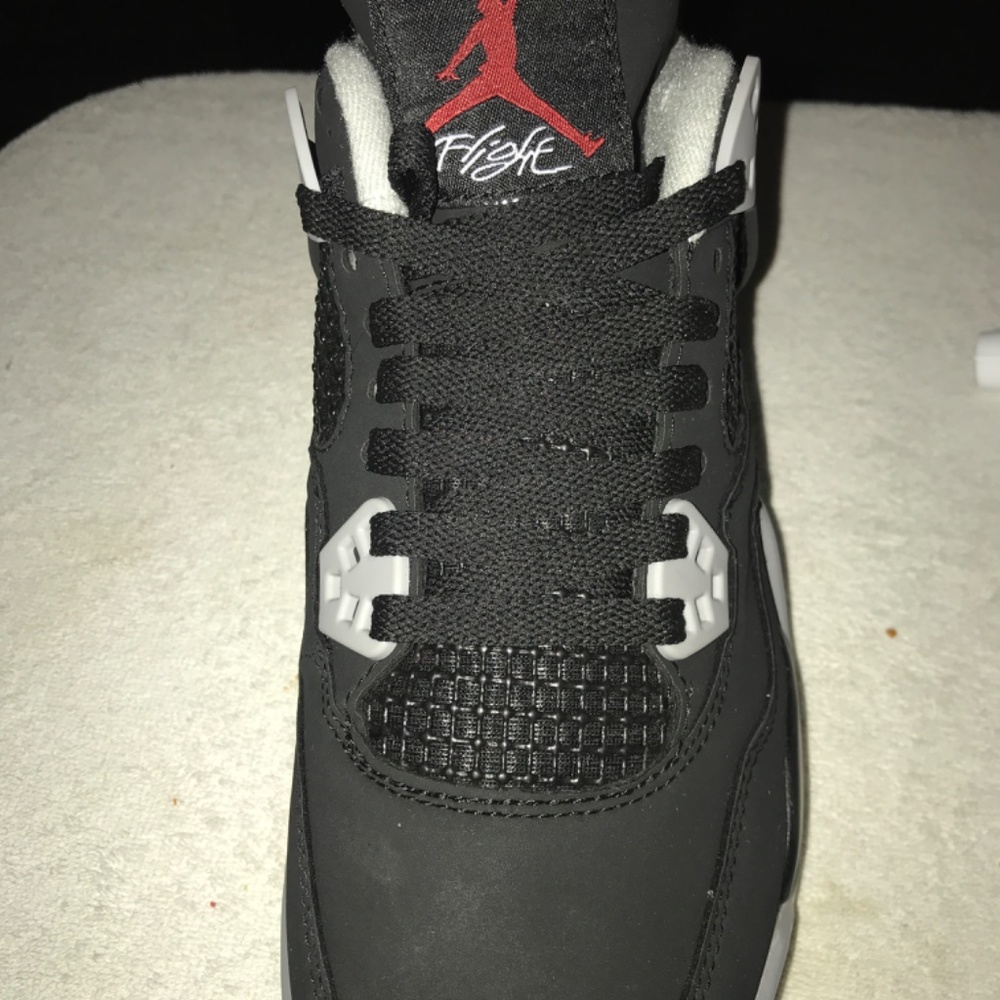 Jordan 4 - Picture 3 of 4